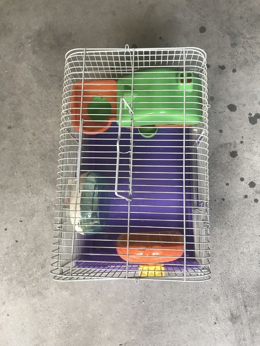 Gaiola para hamster como nova.