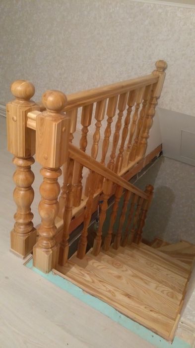 Лестницы (сходы) і меблі з дерева