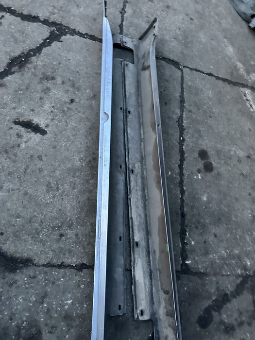 Progi zewnętrzne e60 sedan Nakładki progowe progowe Silbergrau Metalic