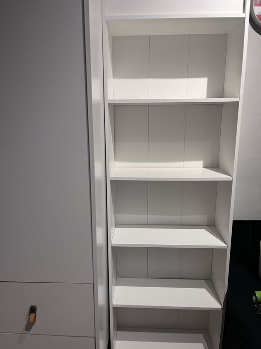 Regal na ksiazki Ikea