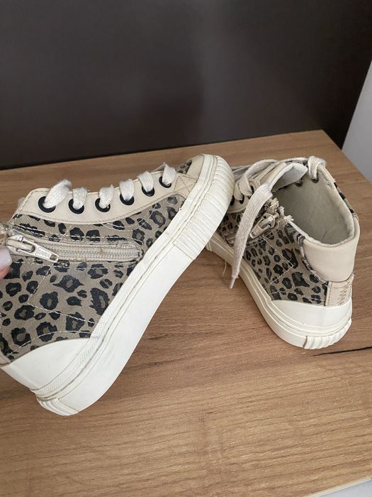 Хайтопи, черевики , кросівки на дівчинку 31 розмір zara