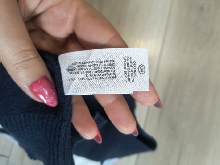 Chłopięca kamizelka,pulowerek,rozmiar 116, firmy c&a ,kolor granatowy