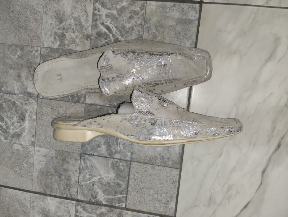 Женские кожаные шлепки сабо