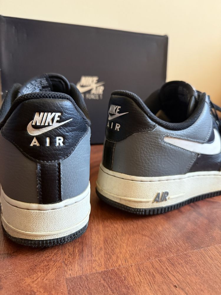 Nike Air Force 1 '07 LV8 r.43