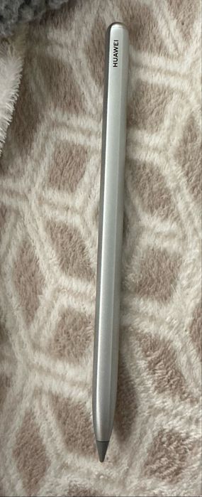 Huawei Matepad com uma capa e caneta huawei incluída