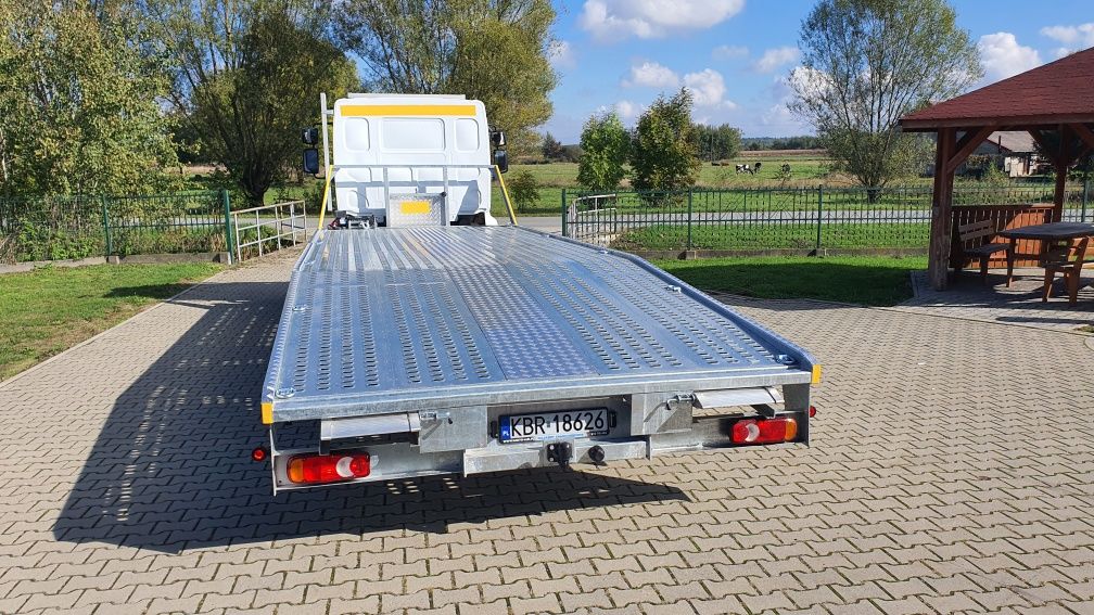 Renault Midlum zabudowa laweta najazd pomoc drogowa małopolska