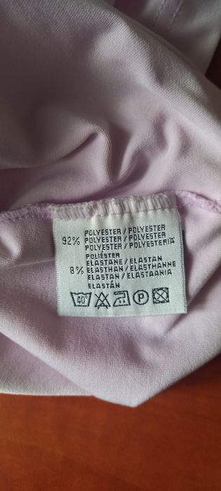 bluzka w kolorze pudrowego różu z dekoltem w serek. Rozmiar XL