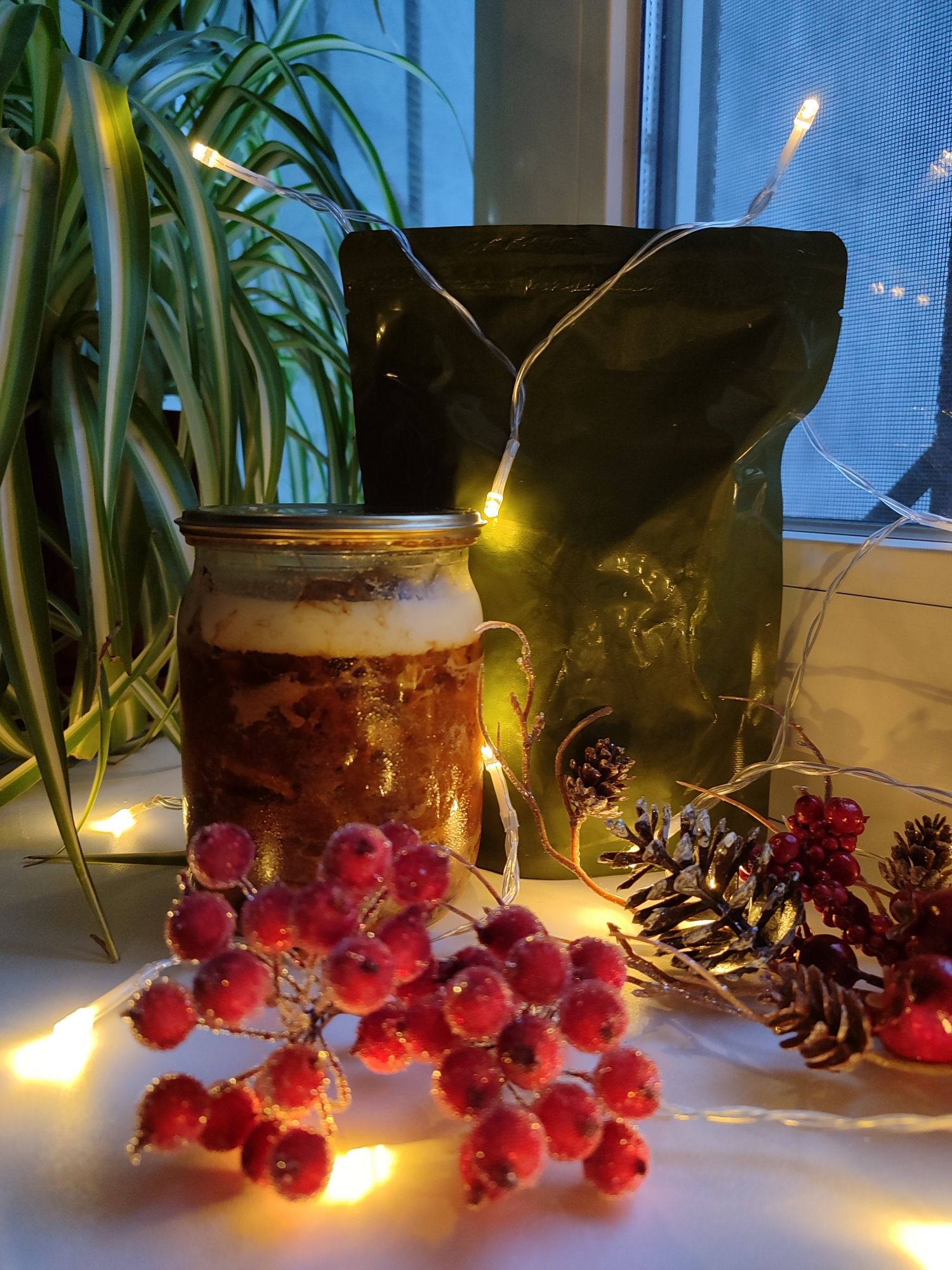 Доступна в продажу домашняя тушёнка, из мяса свинины, и курицы.