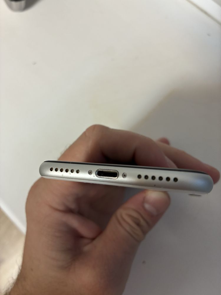 Iphone se 2020 neverlock ідеал