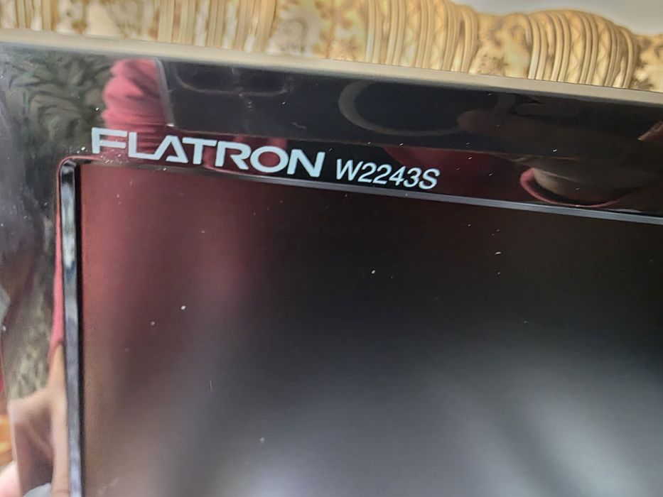 Монітор LG w2243s