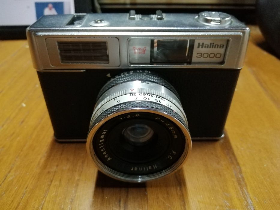 Máquina fotográfica Halina 3000