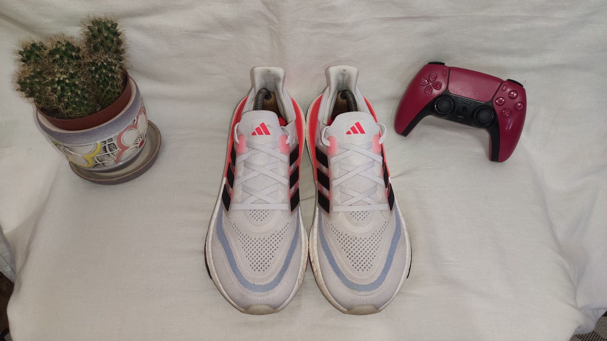 Чоловічі бігові кросівки Adidas Ultraboost Light Performance.Розмір 42