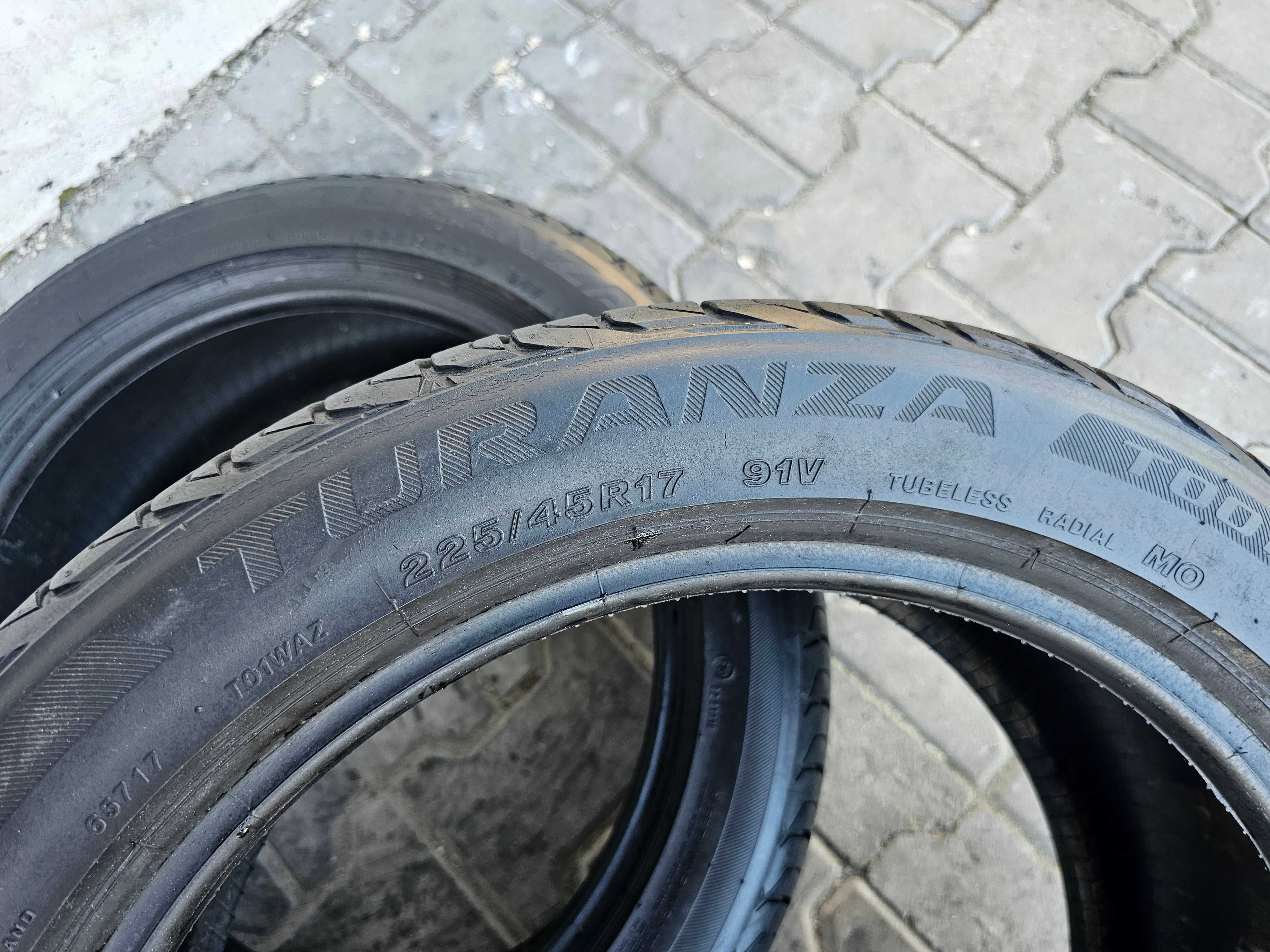 Lato Bridgestone 225/45 R17 6.5mm