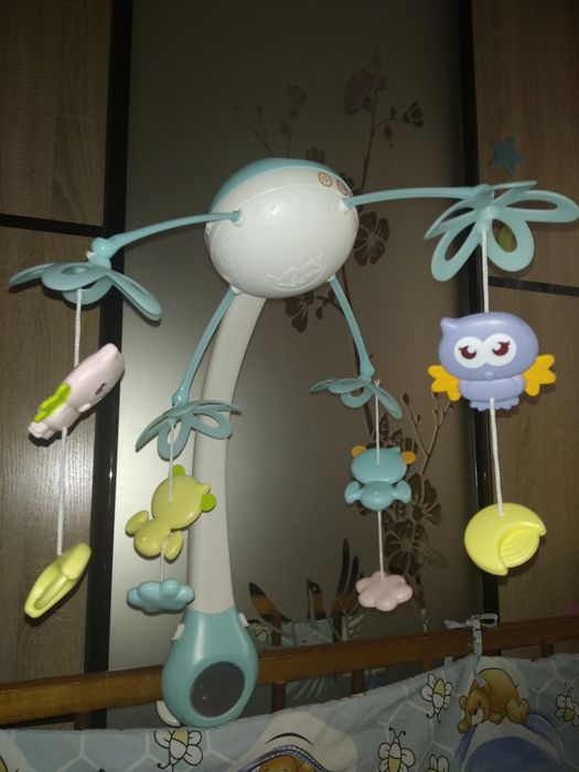 Дитячий мобіль на ліжко