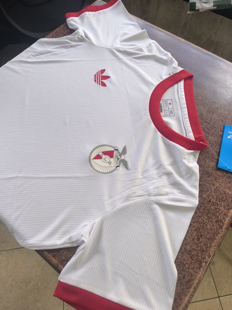 Camisola branca Benfica!!