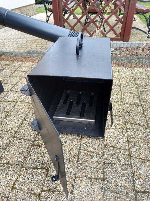 Wędzarnia metalowa ogrodowa XXL - dwa paleniska - Nowość !