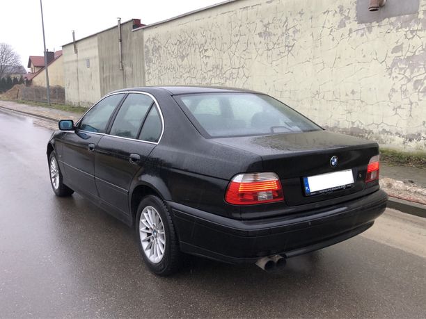 BMW E39 523i 170km Navi