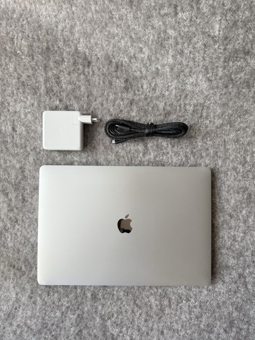 Apple MacBook Pro 16" (2019) | Intel Core i9 | 1TB SSD | 16GB RAM