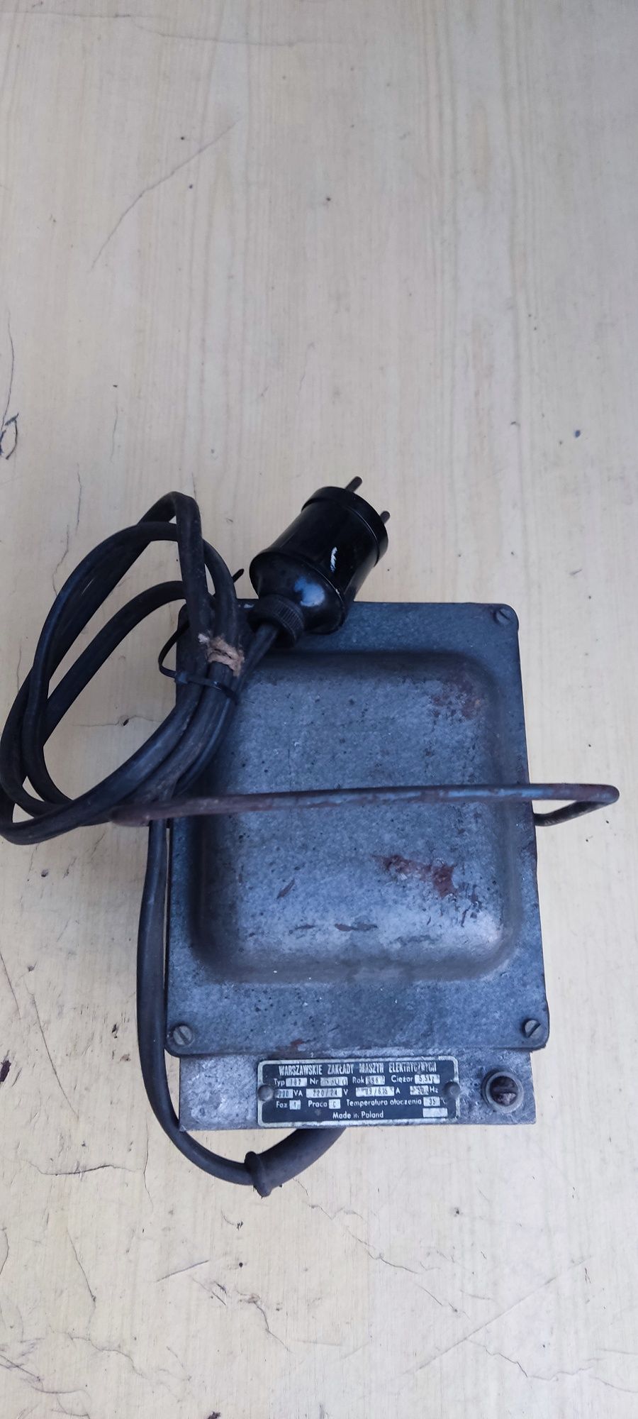 Zasilacz transformator z epoki PRL retro  230 -> 24V sprawny w 100%