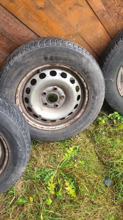 Резина на фольцваген кадік