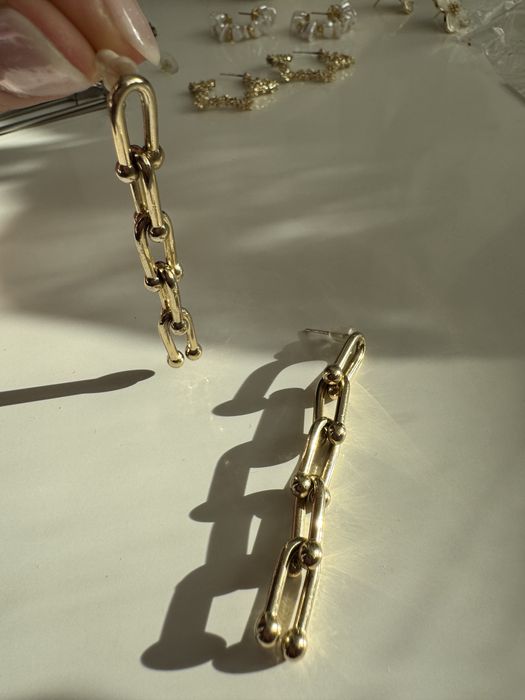 Сережки стильні різні