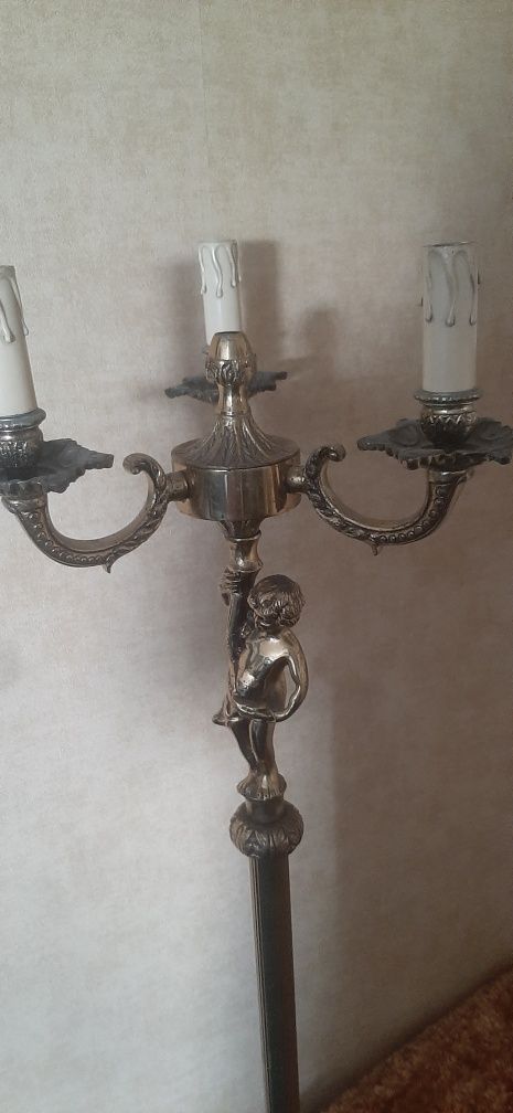 Candeeiro antigo em bronze e metal