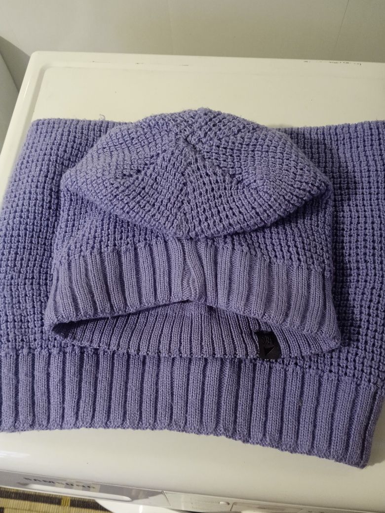 Шапка и хомут. Цена 100 гр .