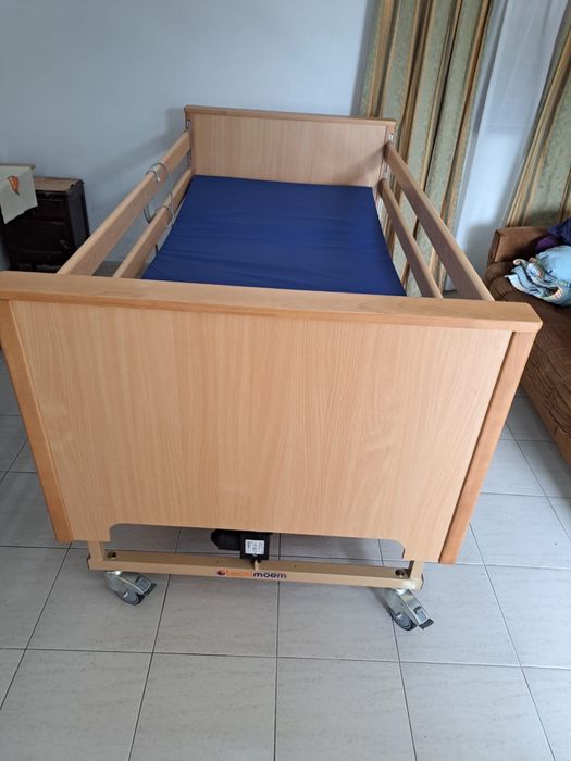 Cama Articulada Elétrica Tecnimoem c/colchao Anti-Escaras - Como Nova