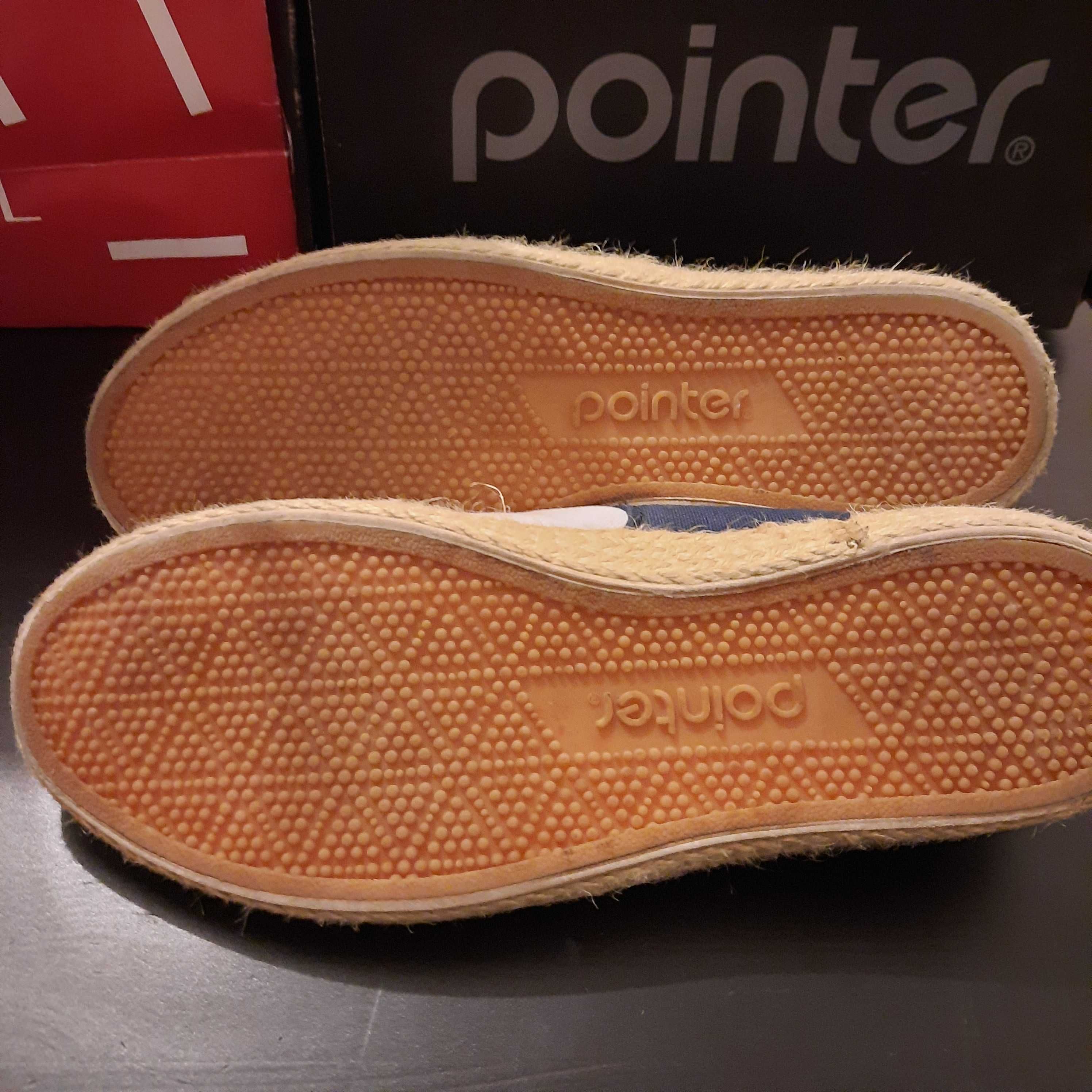 Sapatos da marca Pointer de ráfia e tecido
