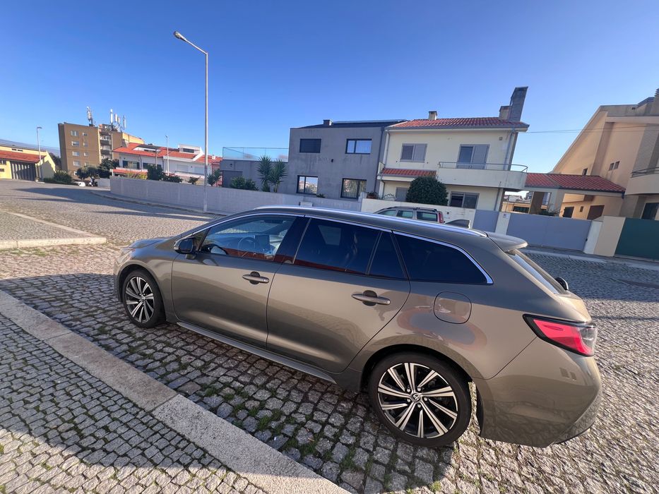 Corolla TS 1.8 Hybrid Confort + Pack Sport Ano 2021