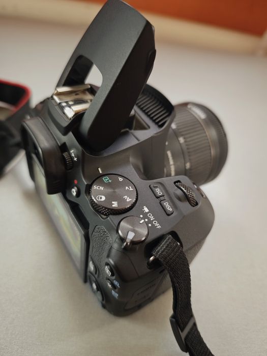 Фотоапарат CANON EOS 250D 18-55 IS STM