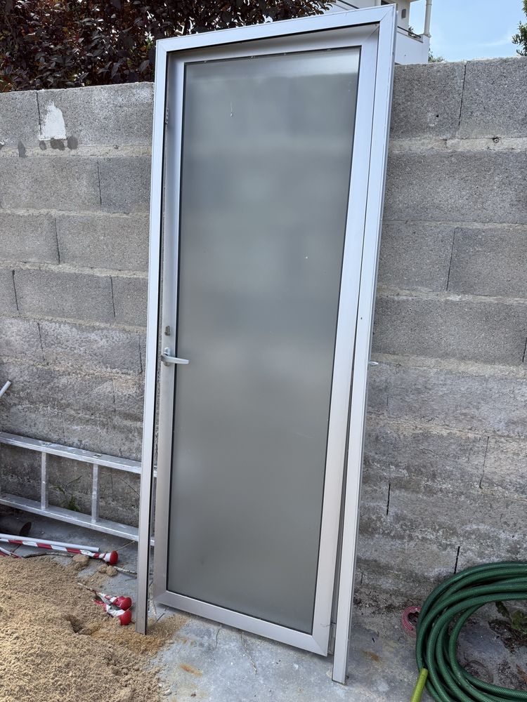Porta em aluminio