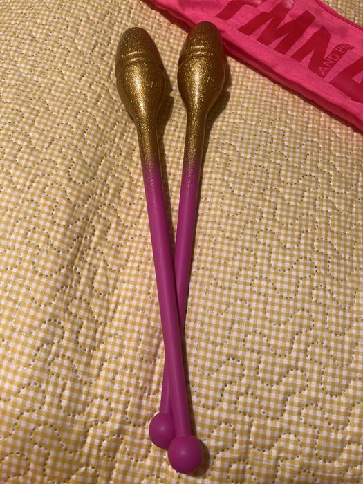 Булави для художньоі гімнастики