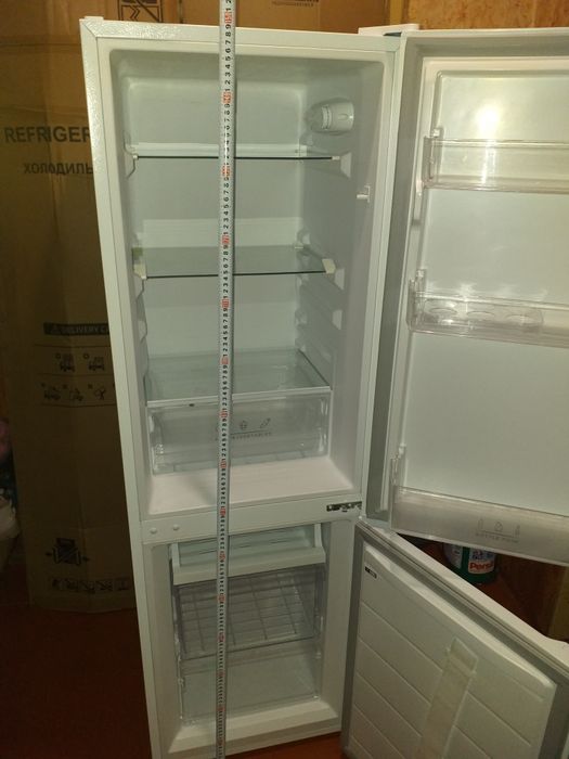 Продам холодильник двокамерний 1,5 метра