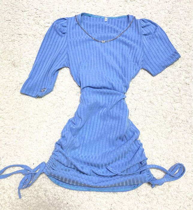 плаття в рубчик с затяжками