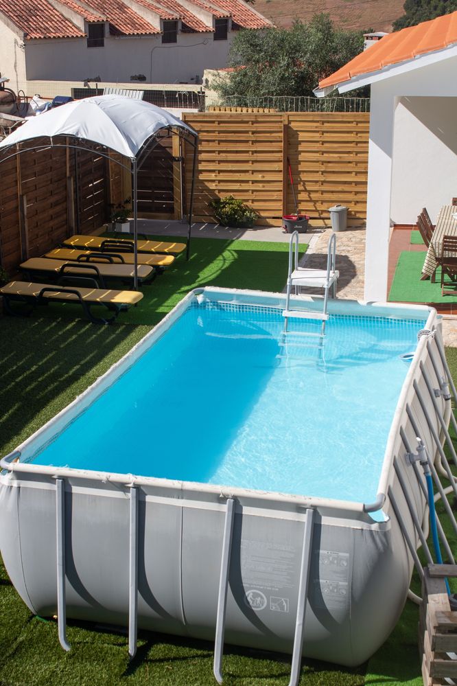 Piscina 486x244x130 cm com bomba