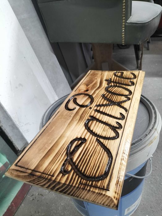 Trabalhos   personalizados em        madeira