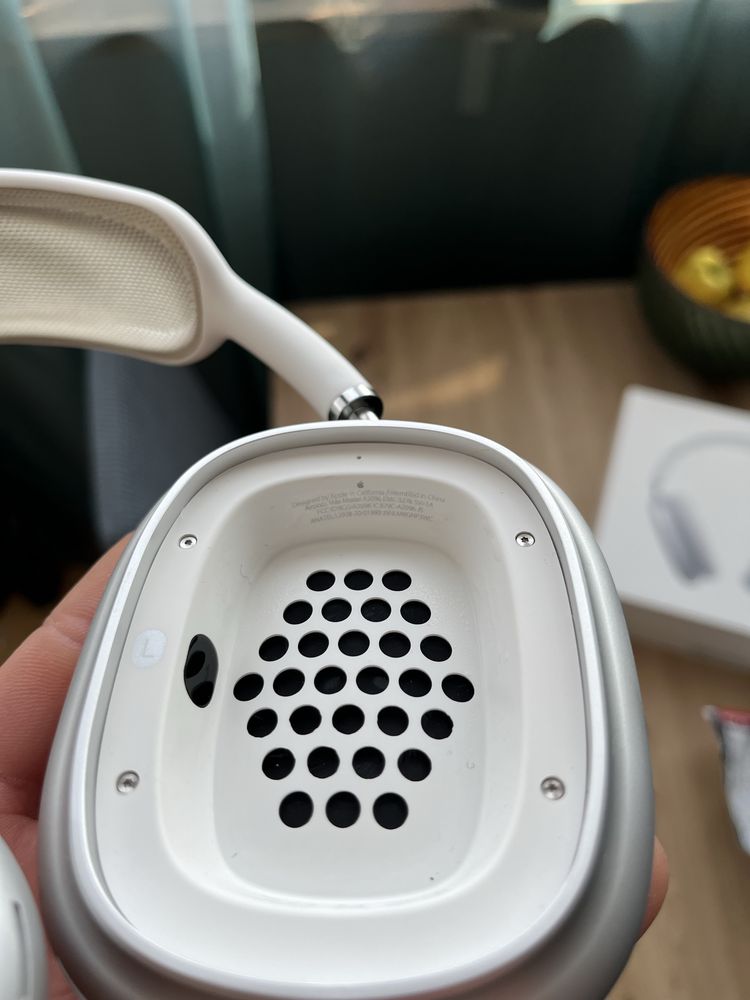 Słuchawki AirPods Max srebrne. Stan Bardzo dobry