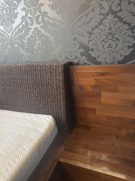 Łóżko drewniane włoskie sypialnia z komodą