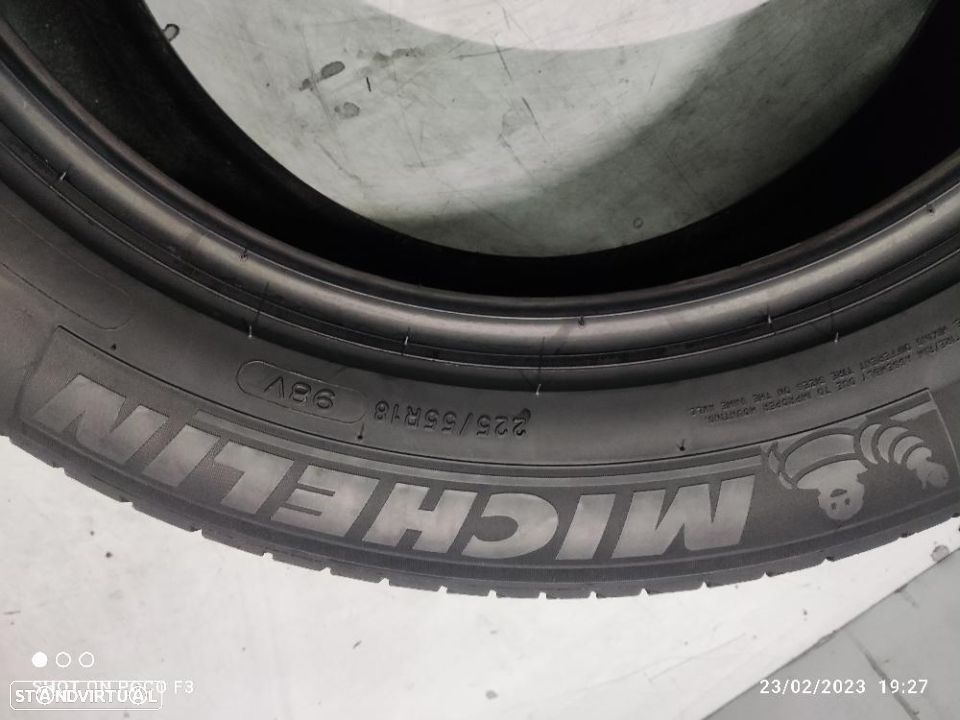 2 pneus semi novos 225-55r18 michelin - oferta dos portes