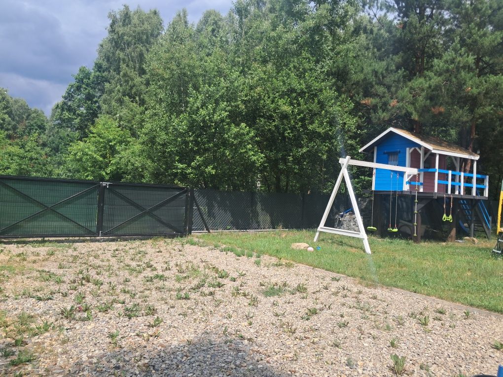 Sprzedam dom z budynkiem gospodarczym i wiatą