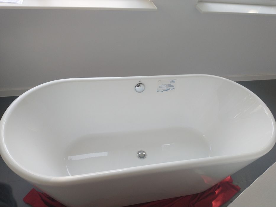 Wanna akrylowa IO nowa