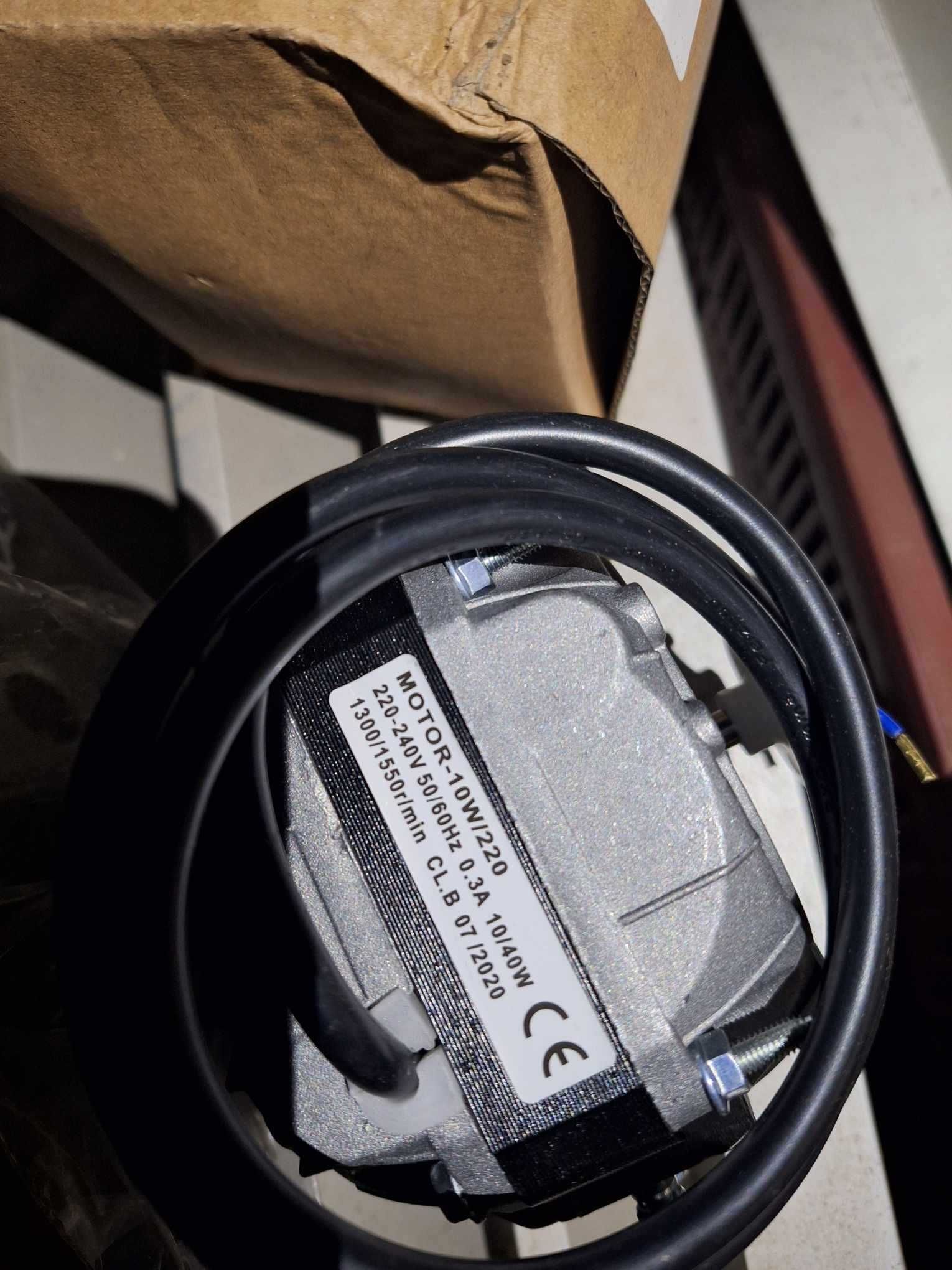 Motor de ventilador 10W 220/240V Multi-trava+5W 220/240+Hélices- NOVOS