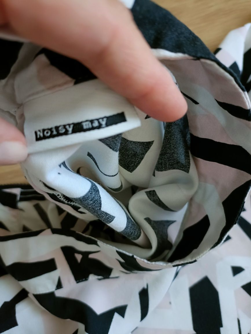 Sukienka letnia damska na krótki rękaw wiskoza plus size Noisy May 42