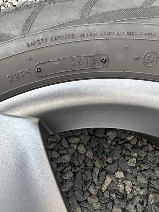 225/65R17 7Jx17H2 ET40