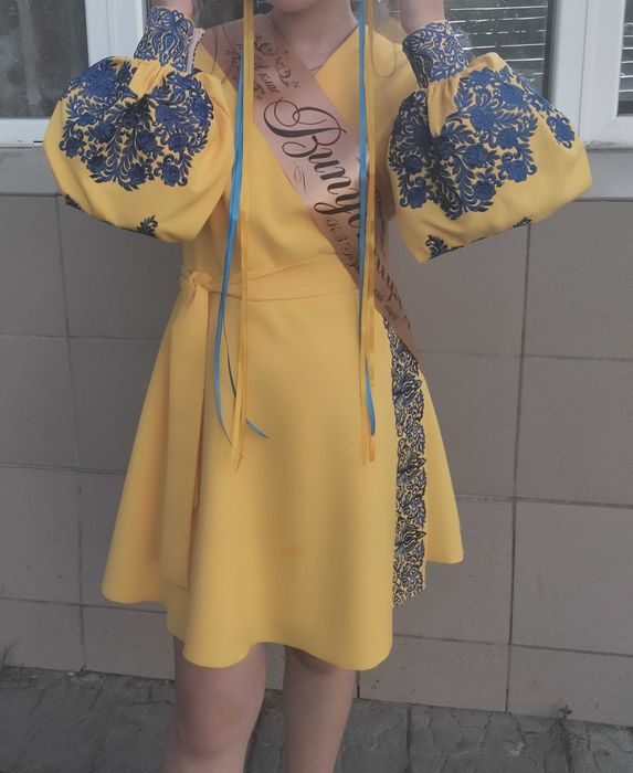 Сукня вишивана, жіноча, жовта, регулюється в талії (розімр S-M)