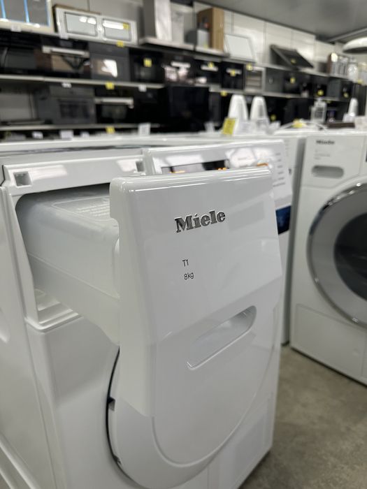 Сушильна машина Miele TCC 230 WP 2024р