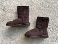 Bota UGG - Essencial SHort II Leather Boot