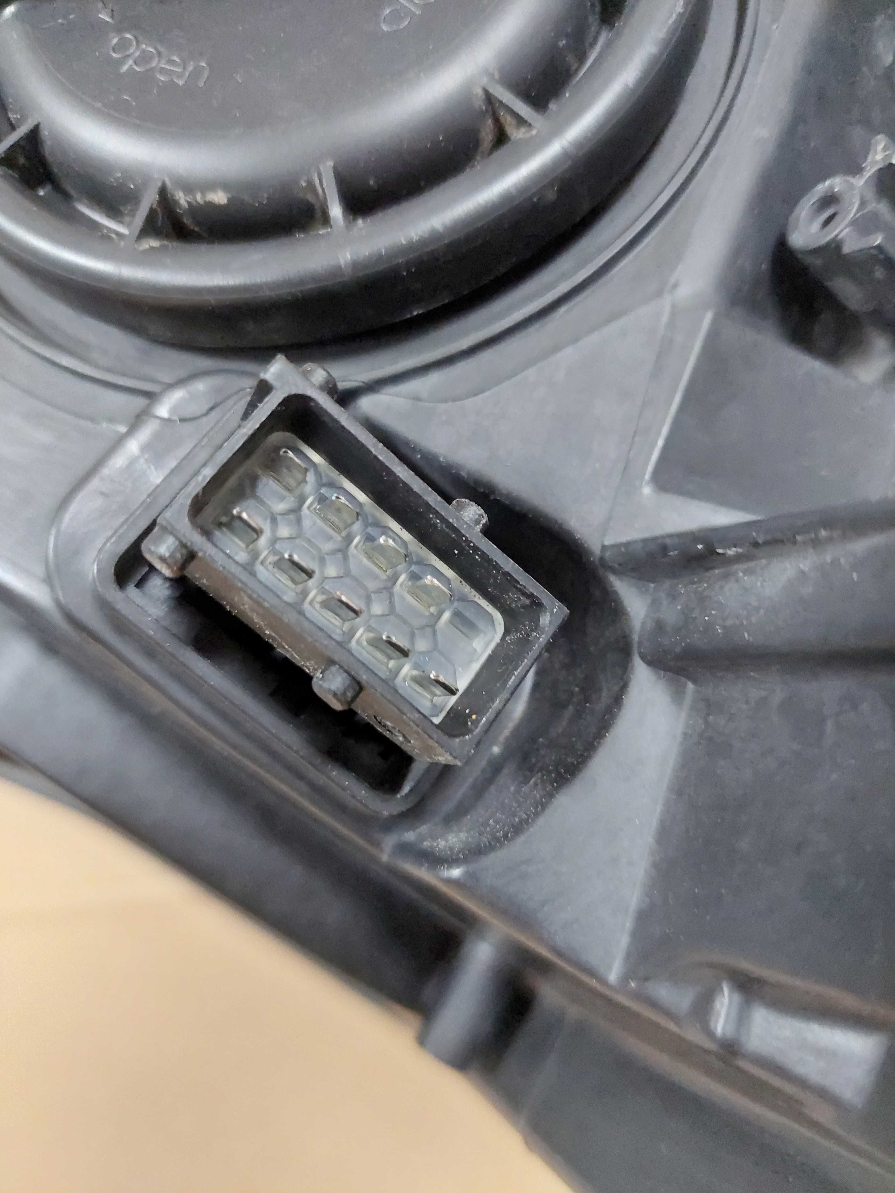 Opel Astra J IV 4 GTC 10-14r lampa przód prawa + lewa EU BDB KPL
