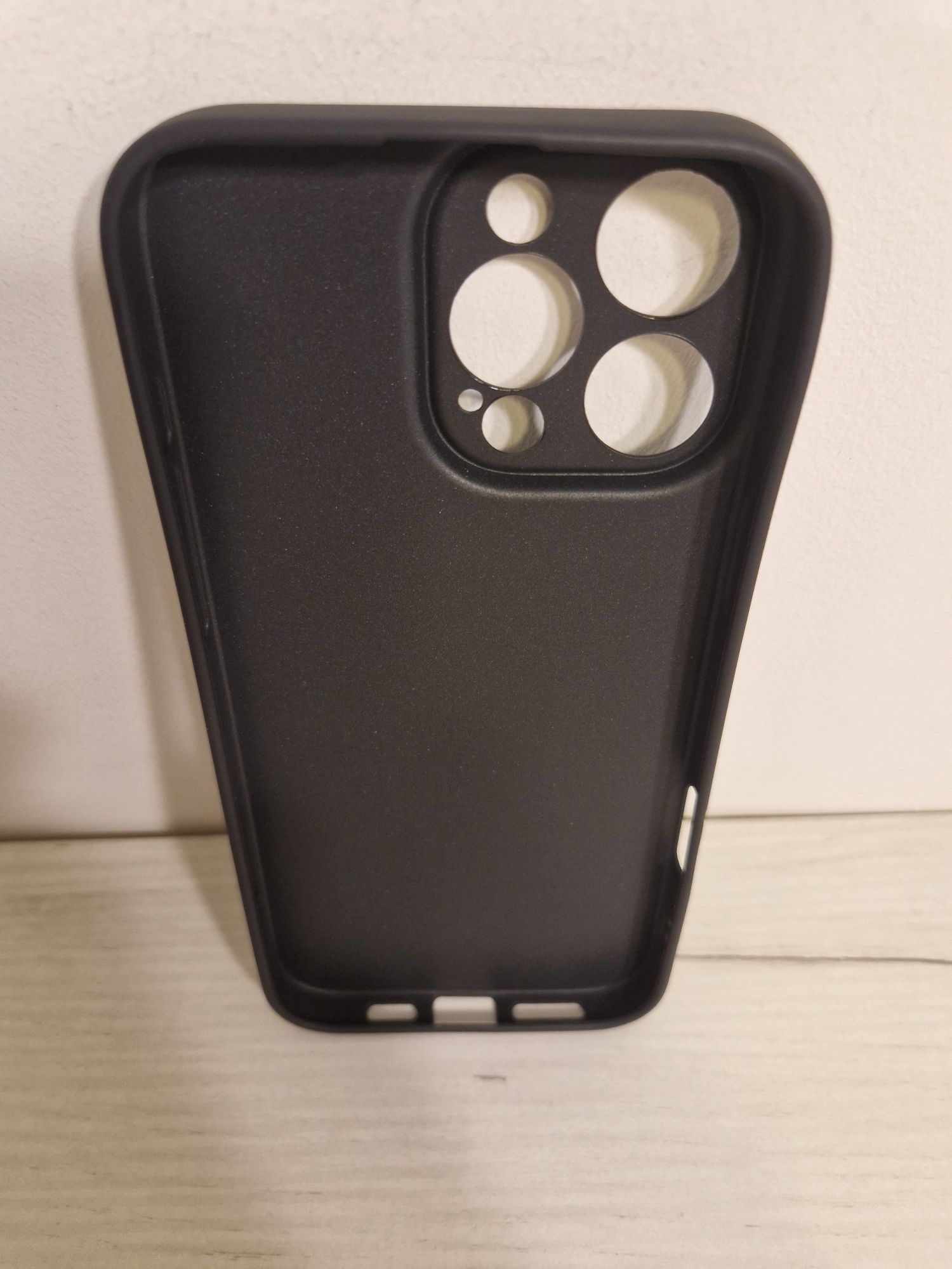 Back Case MATT do IPHONE 16 PRO MAX Czarny